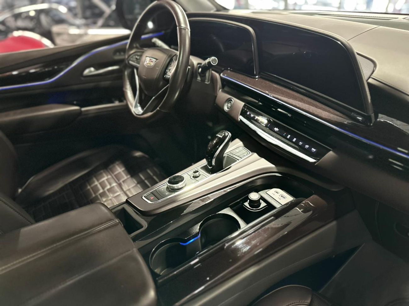 كاديلاك إسكالاد Premium Luxury 6.2L 4WD