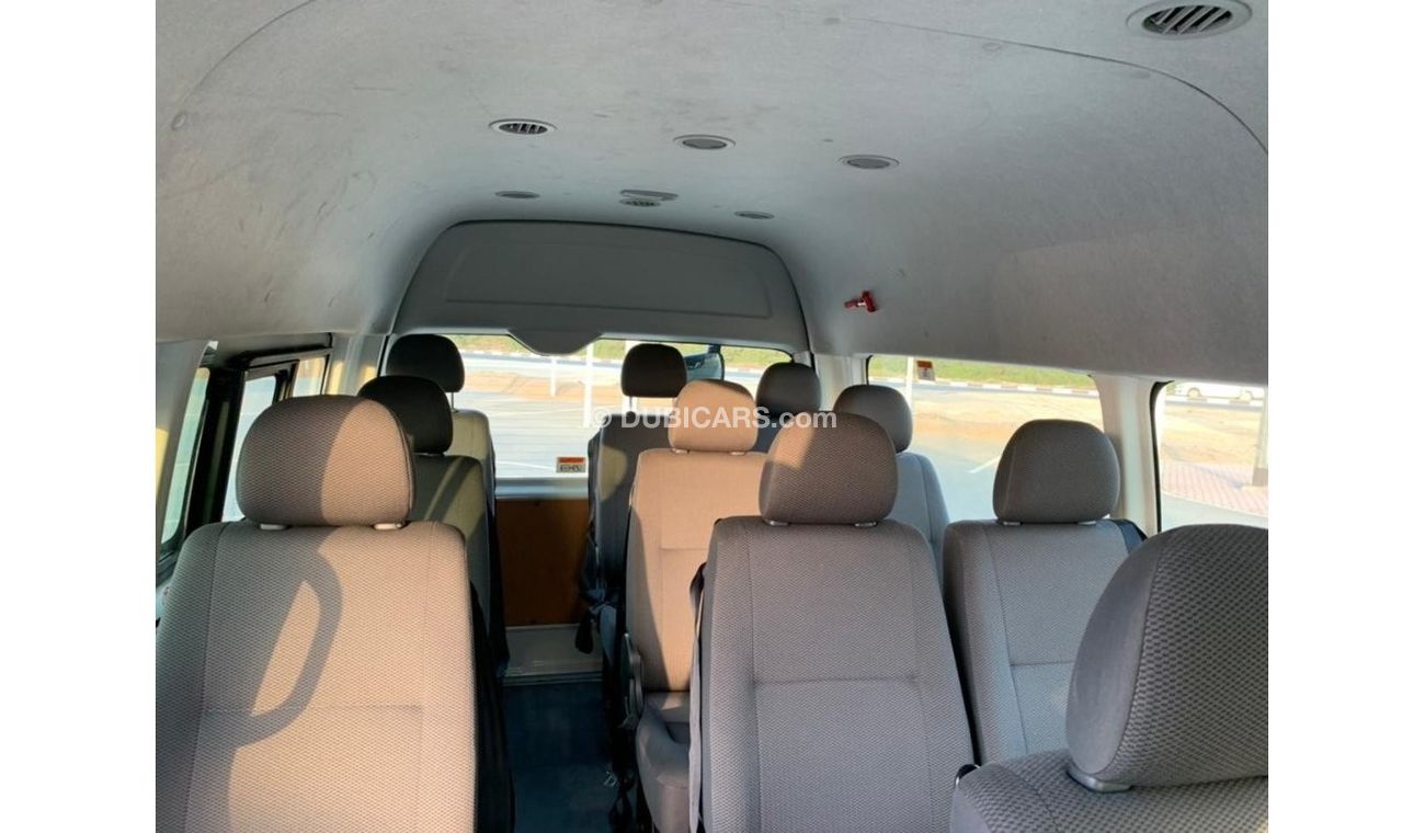 Toyota Hiace Toyota Hiace 2017 high roof very good condition