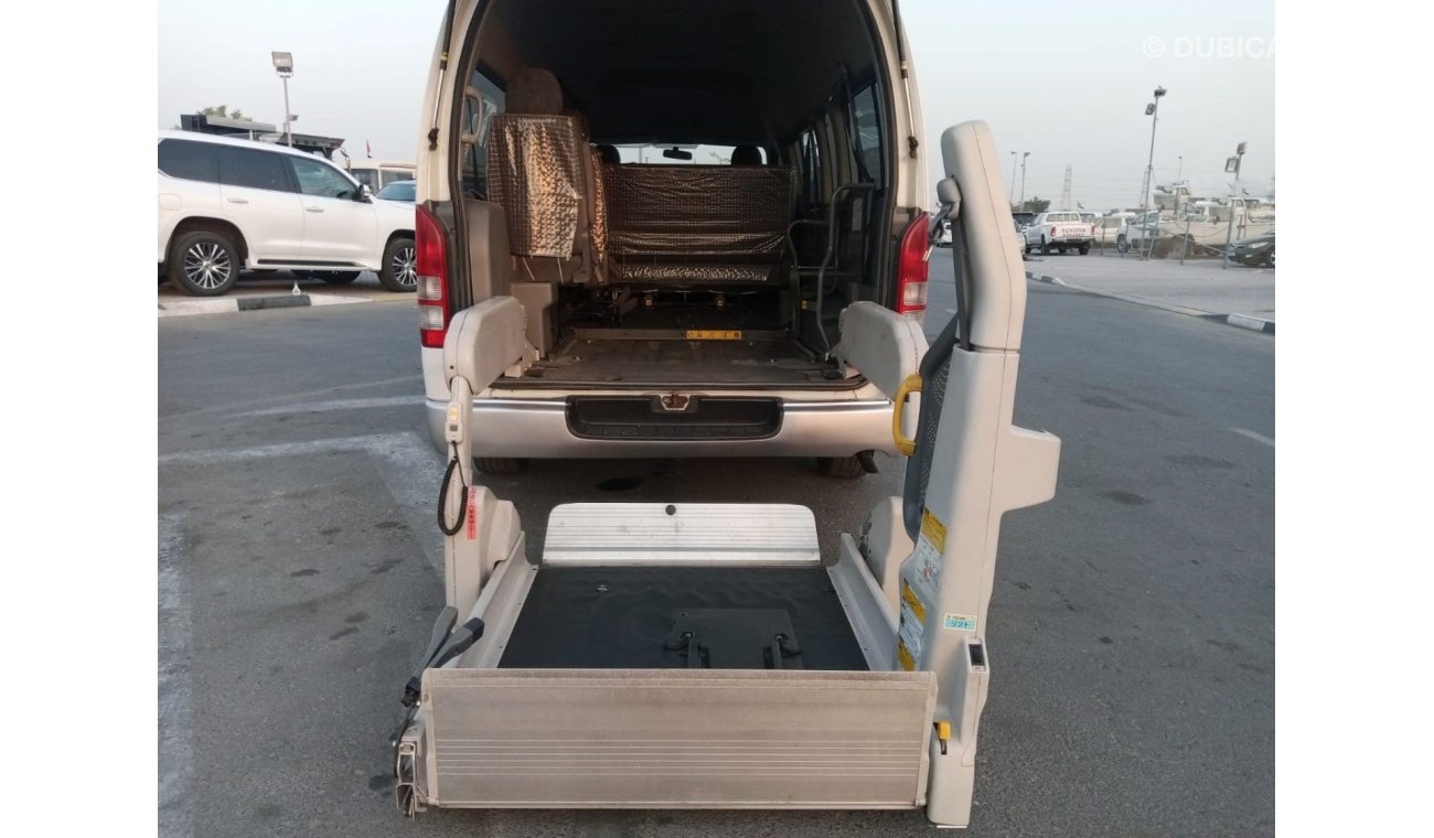 تويوتا هاياس TOYOTA HIACE RIGHT HAND DRIVE (PM1148)