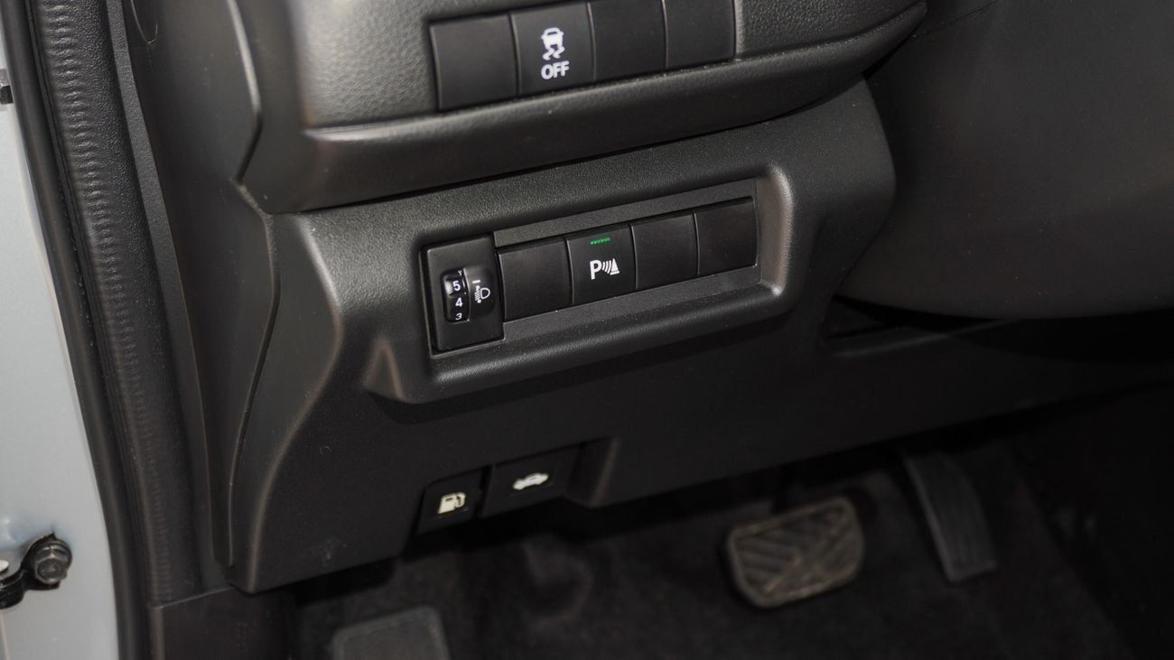 Suzuki Swift Brand New Suzuki Swift 2026 1.2L FWD Petrol |Silver/Black |N-SWI12- P-26 |FOR EXPORT