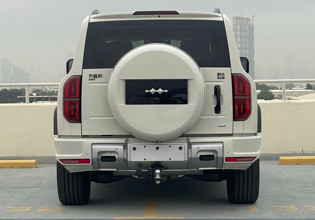 BYD Leopard 5 1.5L-4CYL 680HP. COM RANGE 1,200+ KM . HYBRID