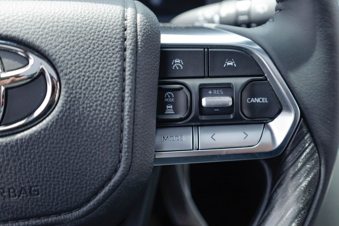 تويوتا لاند كروزر TOYOTA LAND CRUISER 300 3.3L DIESEL VXR AUTO