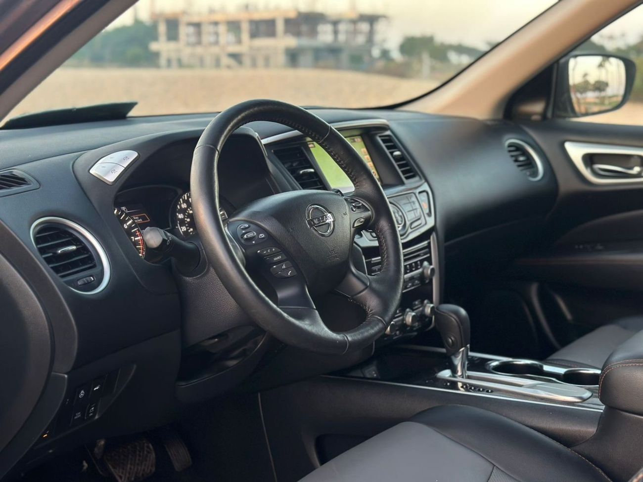 Nissan Pathfinder SL 3.5L (271 HP)