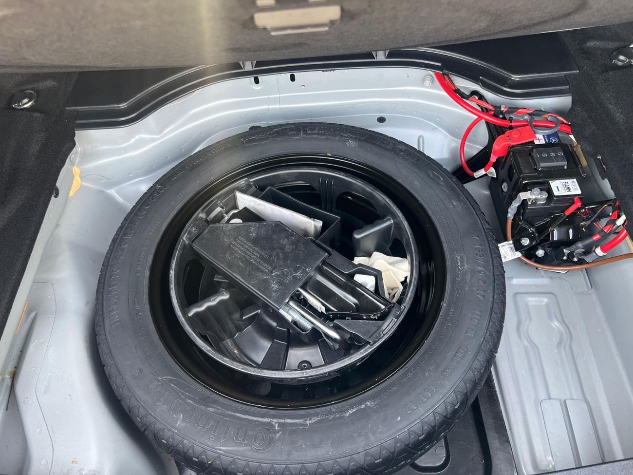 مرسيدس بنز E300 MERCEDES BENZ - E300 - CAR IS WITH NUMBER PLATE - MODEL 2016 - 107889KM