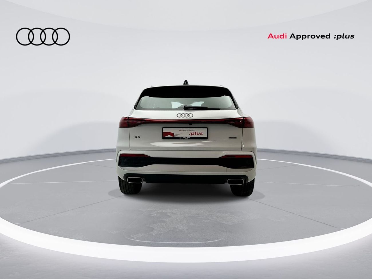 أودي Q5 45 TFSI Quattro 2.0L Q5 SUV TFSI quattro 204hp (Ref# 45595)