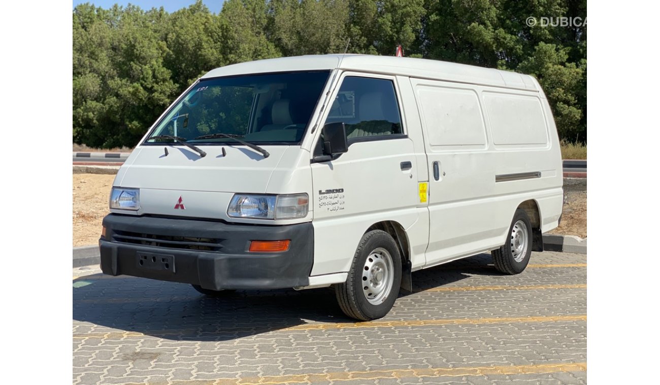 Mitsubishi L300 2014 Van Ref#583