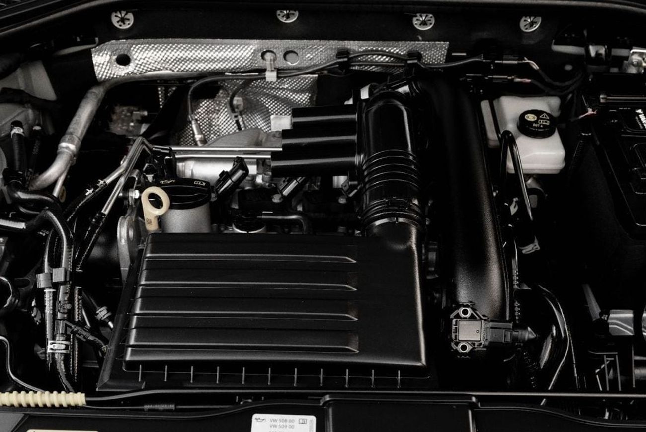 فولكس واجن T ROC R-line | 2,252 P.M  | 0% Downpayment | Agency Warranty