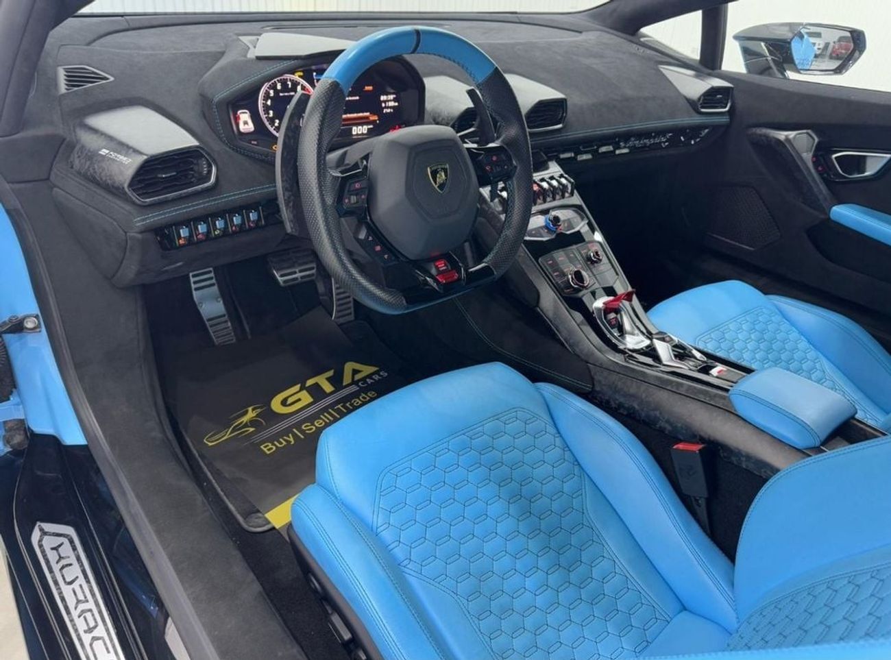 Lamborghini Huracan 2018 Mercedes-Benz V250 Maybach, 1 Year Warranty, Service History, GCC