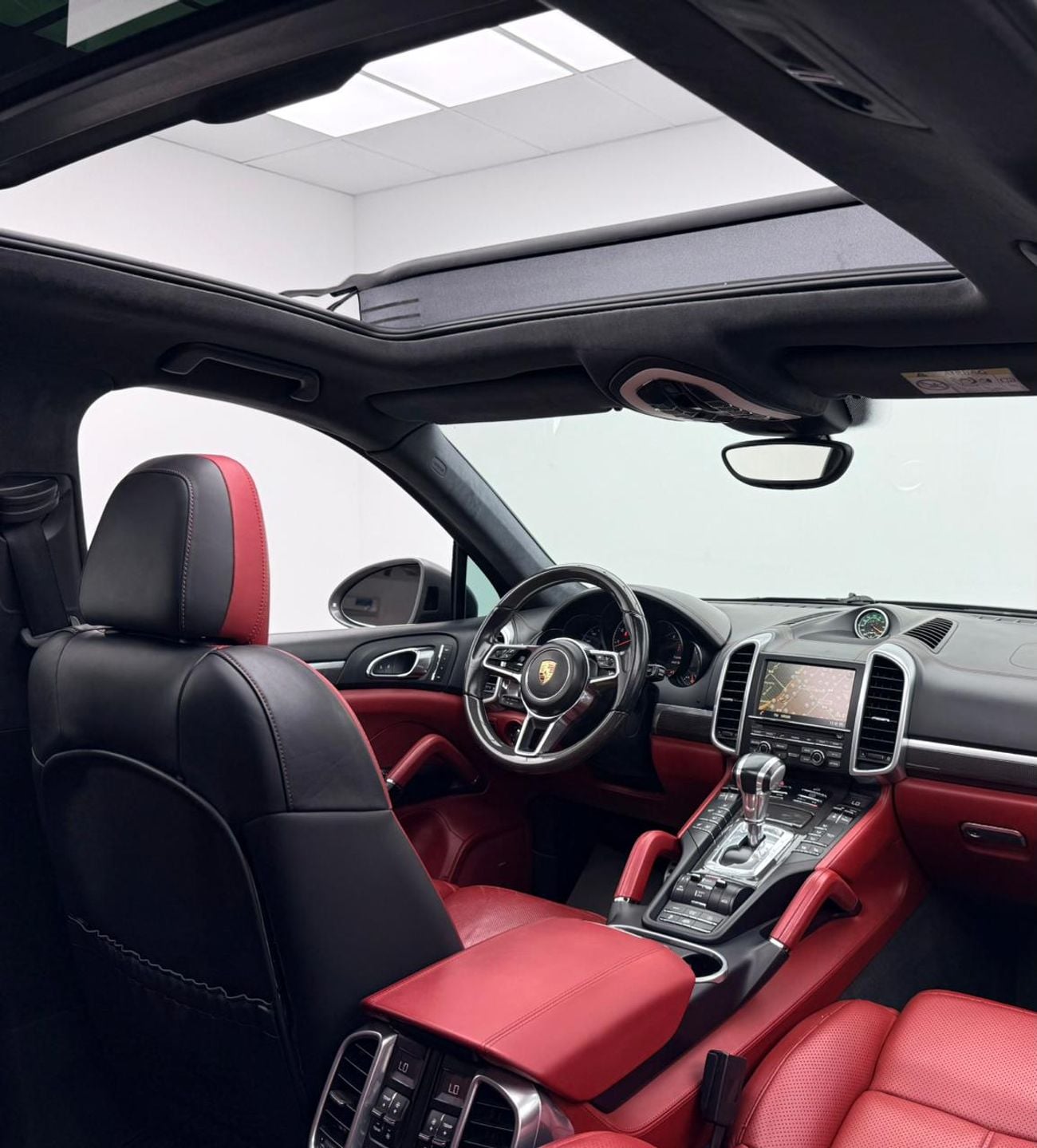 Porsche Cayenne 2016 Porsche Cayenne GTS, Full Option, Low KM, Excellent Condition, GCC