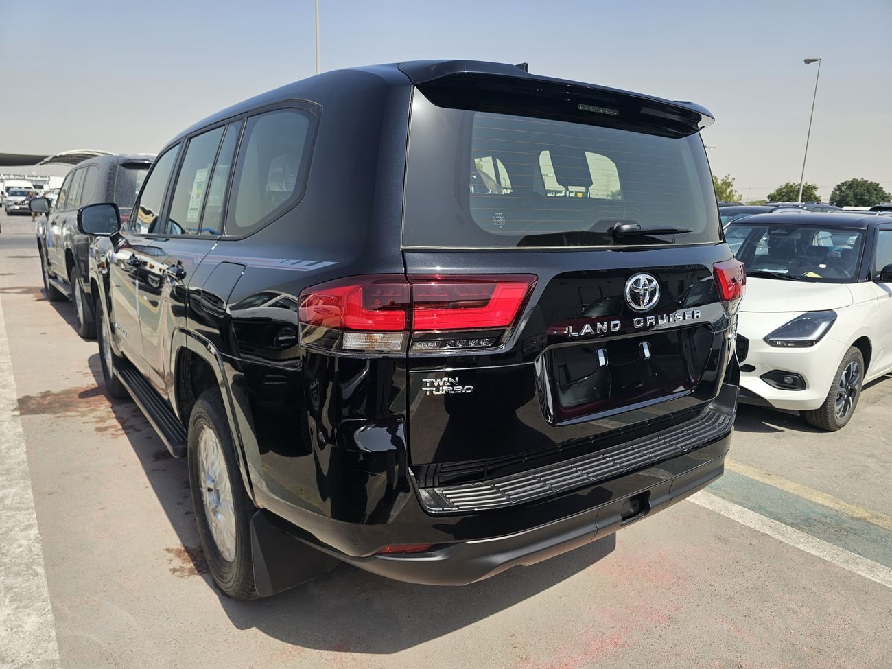 Toyota Land Cruiser LC300 | GXR 3.5L PETROL | TWIN TURBO WITH SUNROOF | 2025MY