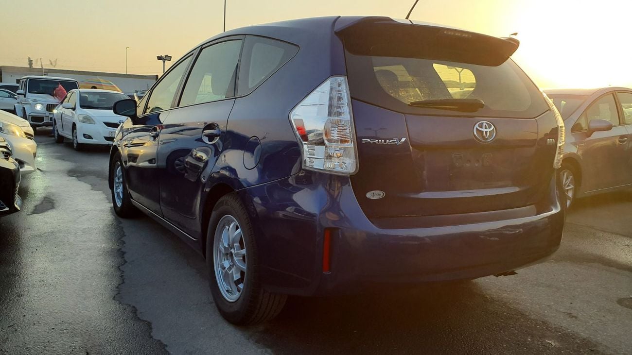 تويوتا برياس بلس Toyota Prius V