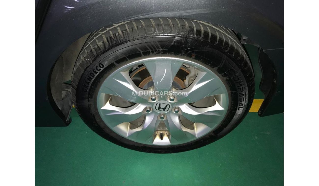 Honda Accord PERFECT CONDITION Honda Accord 2009 Model NEW TIRES, NEW BRAKE PADS & NEW BATTERY!