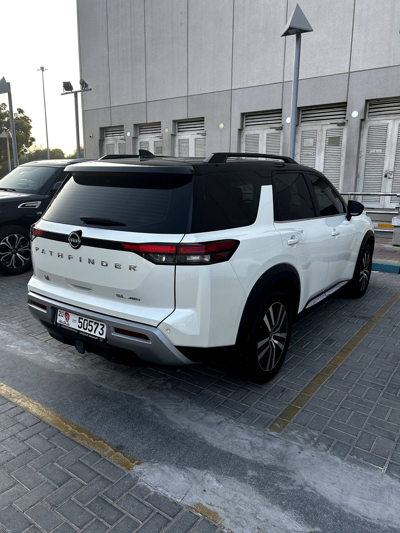 نيسان باثفايندر SL 3.5L (7 Seater)