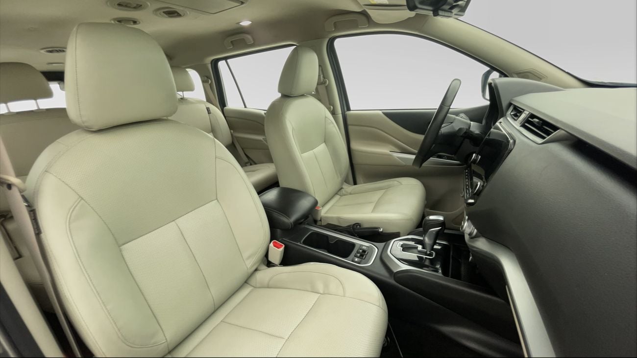 نيسان إكستيرا PLATINUM 2.5 | بدون دفعة مقدمة | اختبار القيادة في المنزل