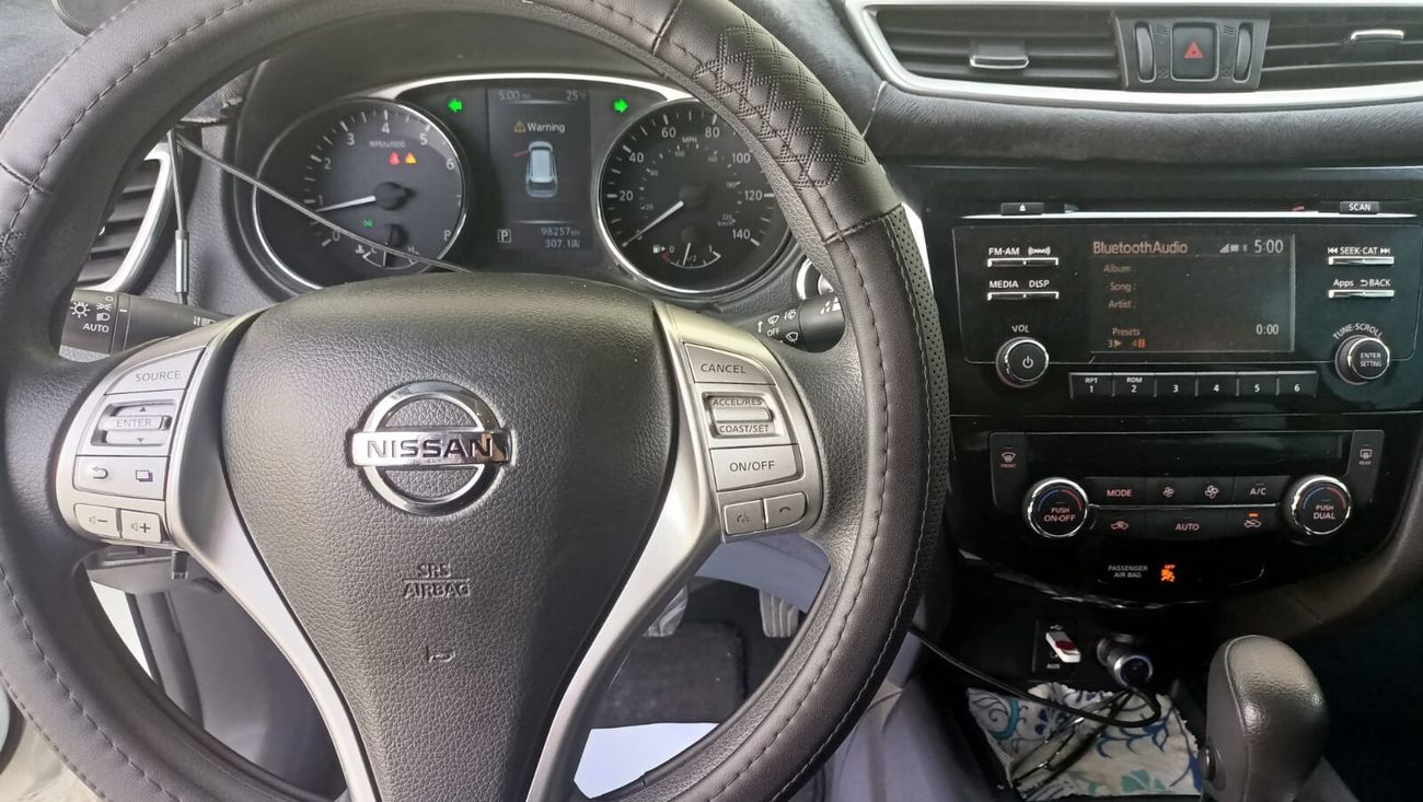 نيسان روج SV AWD