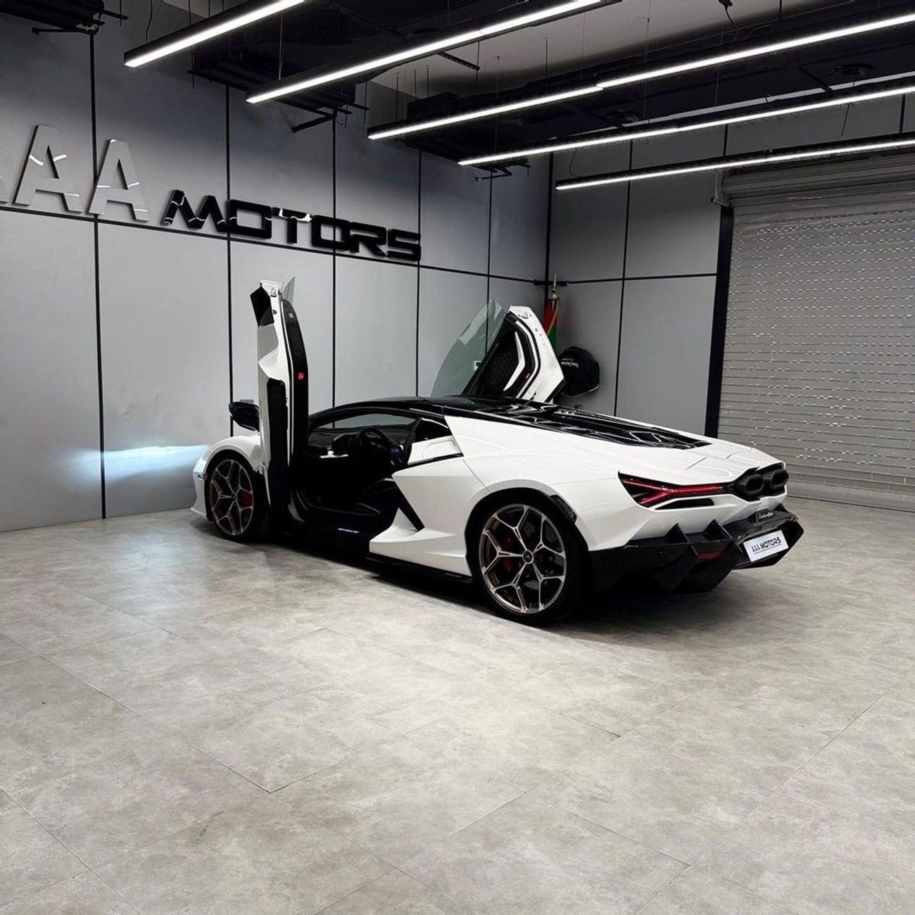 لامبورغيني ريفويلتو STD Lamborghini Revuelto 2025 مواصفات يابانية