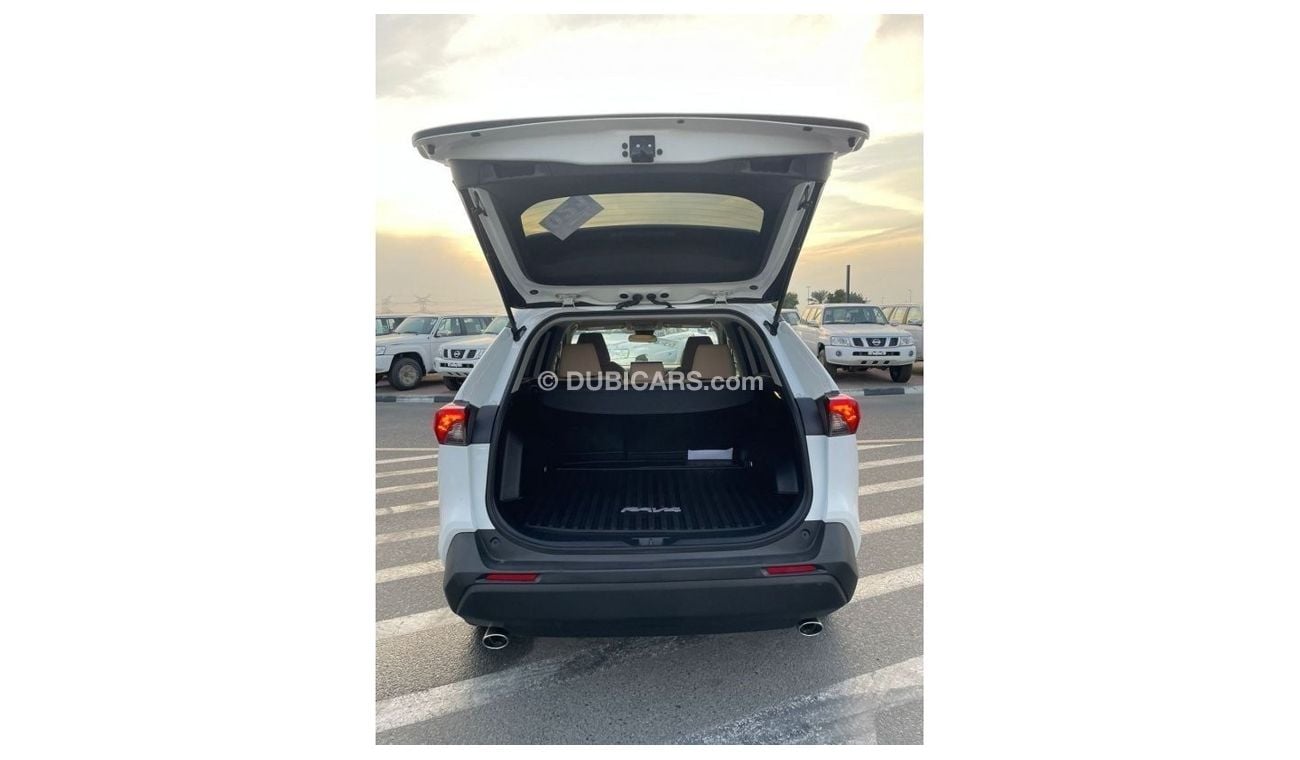 Toyota RAV4 2020 Toyota RAV4 XLE 2.5L V4 -