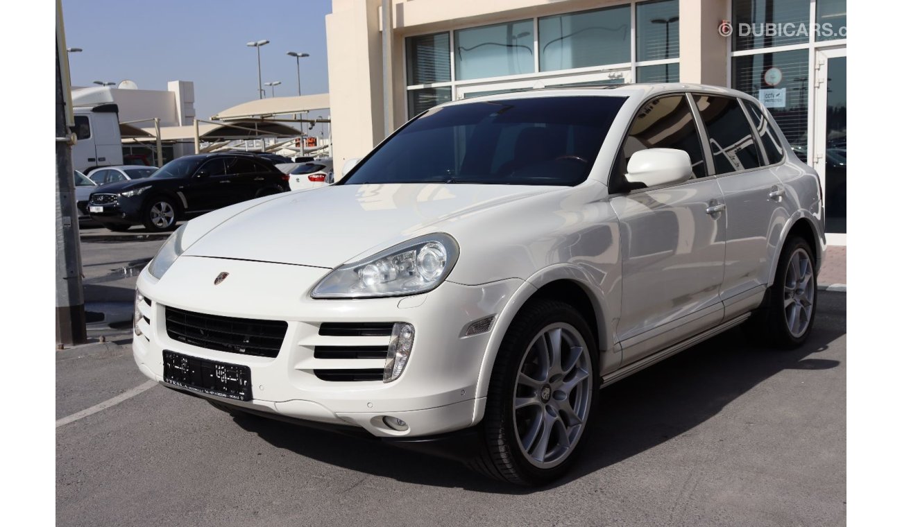 Porsche Cayenne S Porsche Cayenne S 2010 GCC