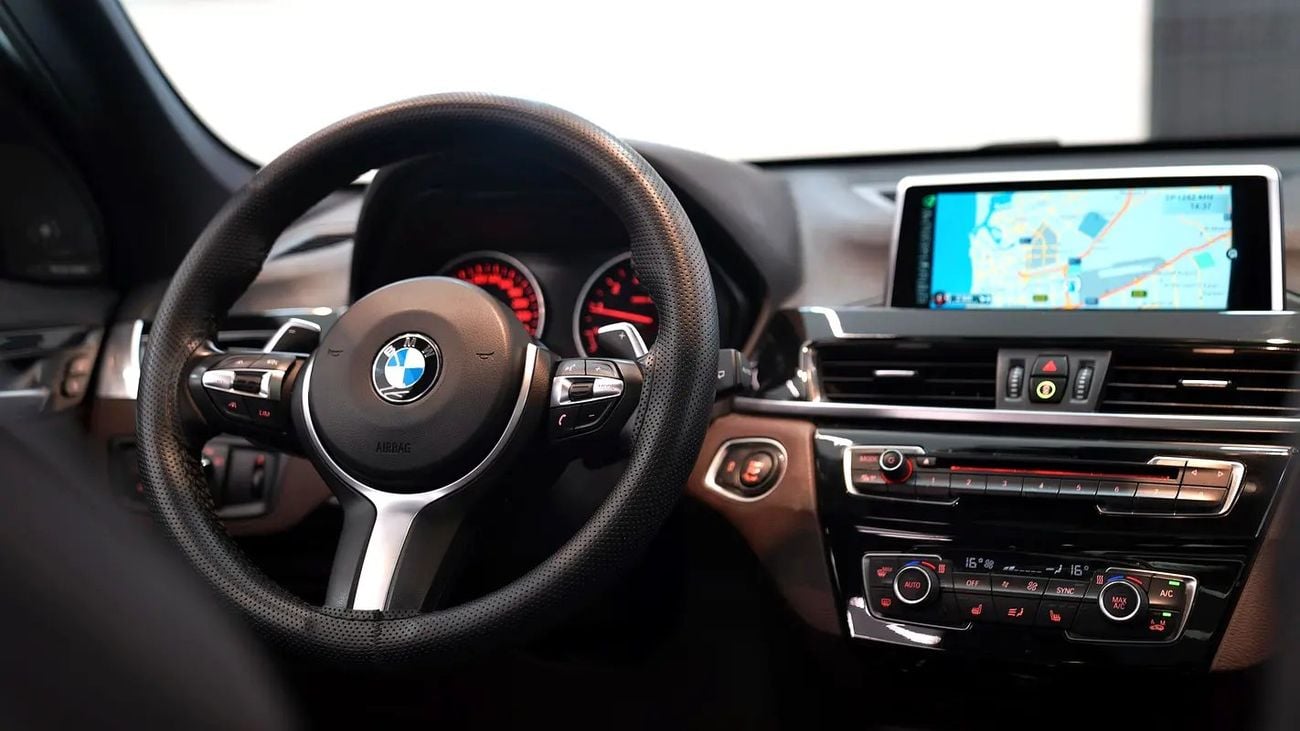 بي أم دبليو X1 LUXURY M_KIT || TOP RANGE || GCC || SCREENS || LIKE || PERFECT CONDITION