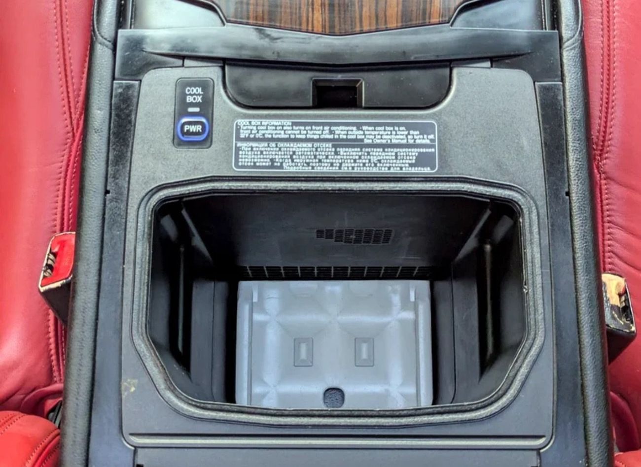 Toyota Land Cruiser 2015 FACELIFTED 2025 WITH INTERIOR AND EXTERIOR V8 FULL OPTION IN EXCELLENT CONDITION