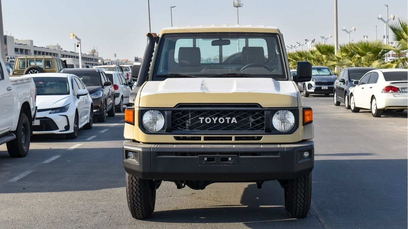 Toyota Land Cruiser Pick Up 4.0L V6 Single Cabin Auto transmission