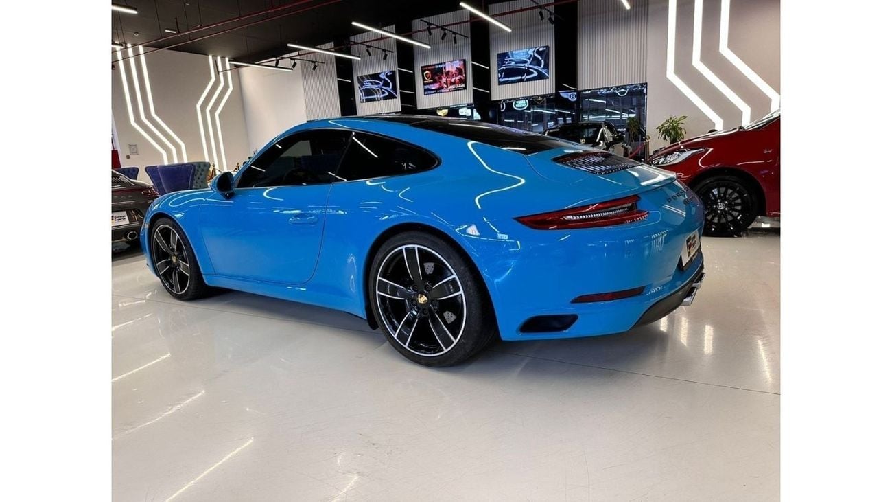 بورش 911 كاريرا 4