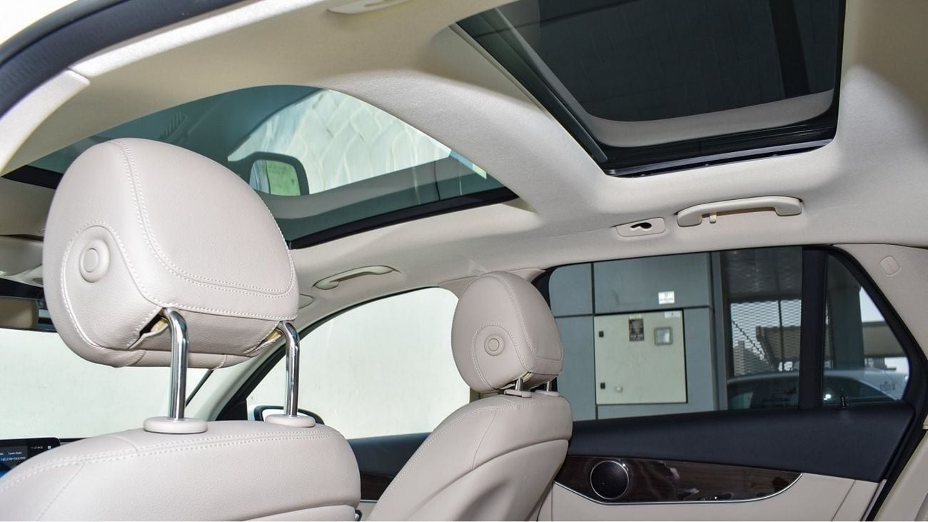 Mercedes-Benz GLC 300 2.0L REAR WHEEL DRIVE