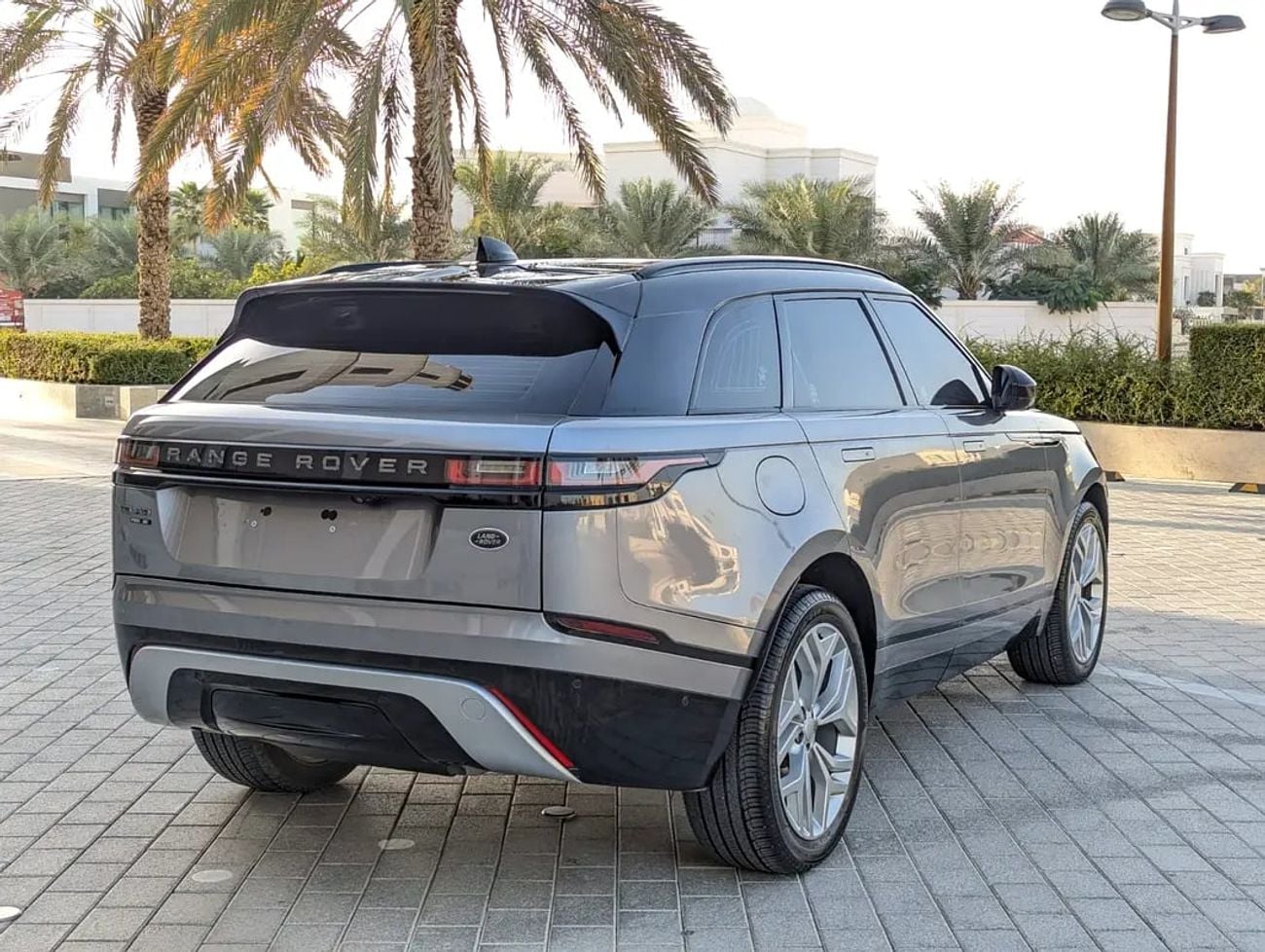 Land Rover Range Rover Velar R-DYNAMIC SE GCC IN EXCELLENT CONDITION