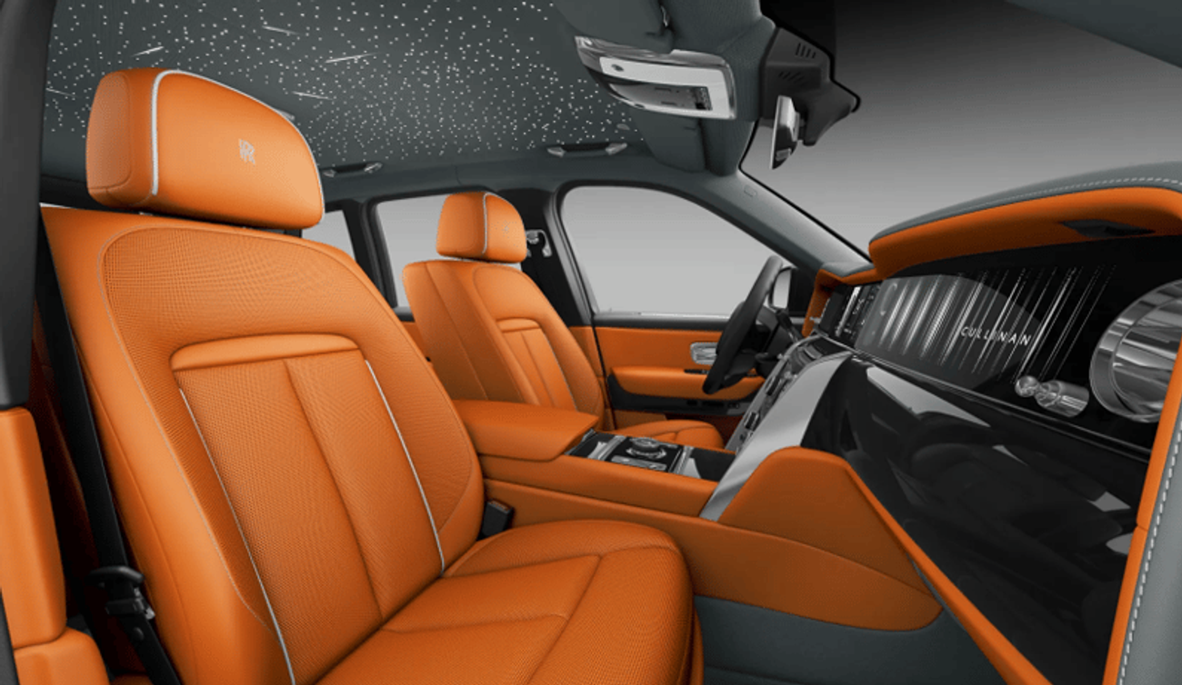 Rolls Royce Cullinan STD In LHD