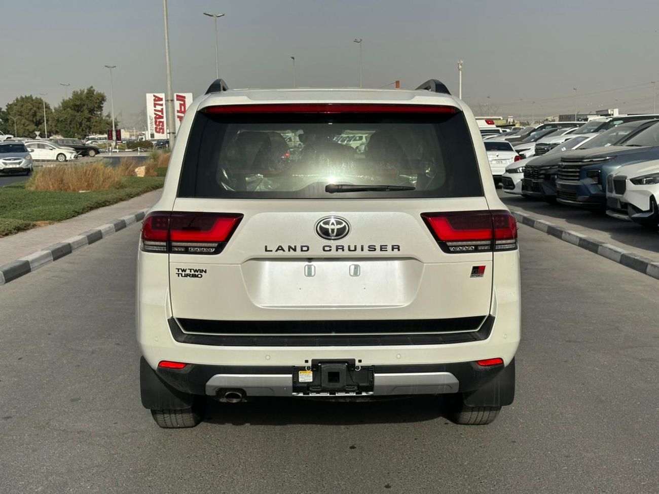 تويوتا لاند كروزر GR-S 3.3L