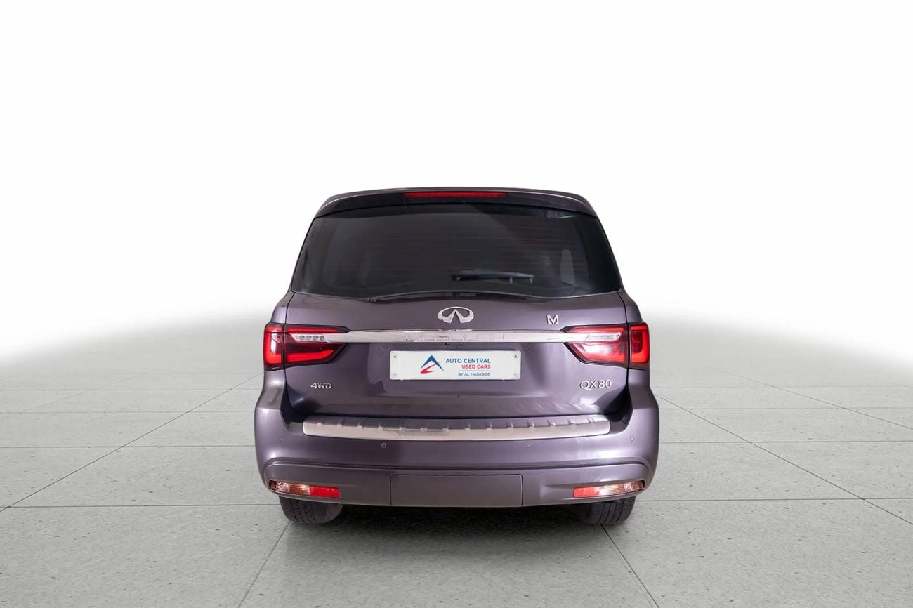Infiniti QX80 Luxe 7st 5.6L LUXE 5.6