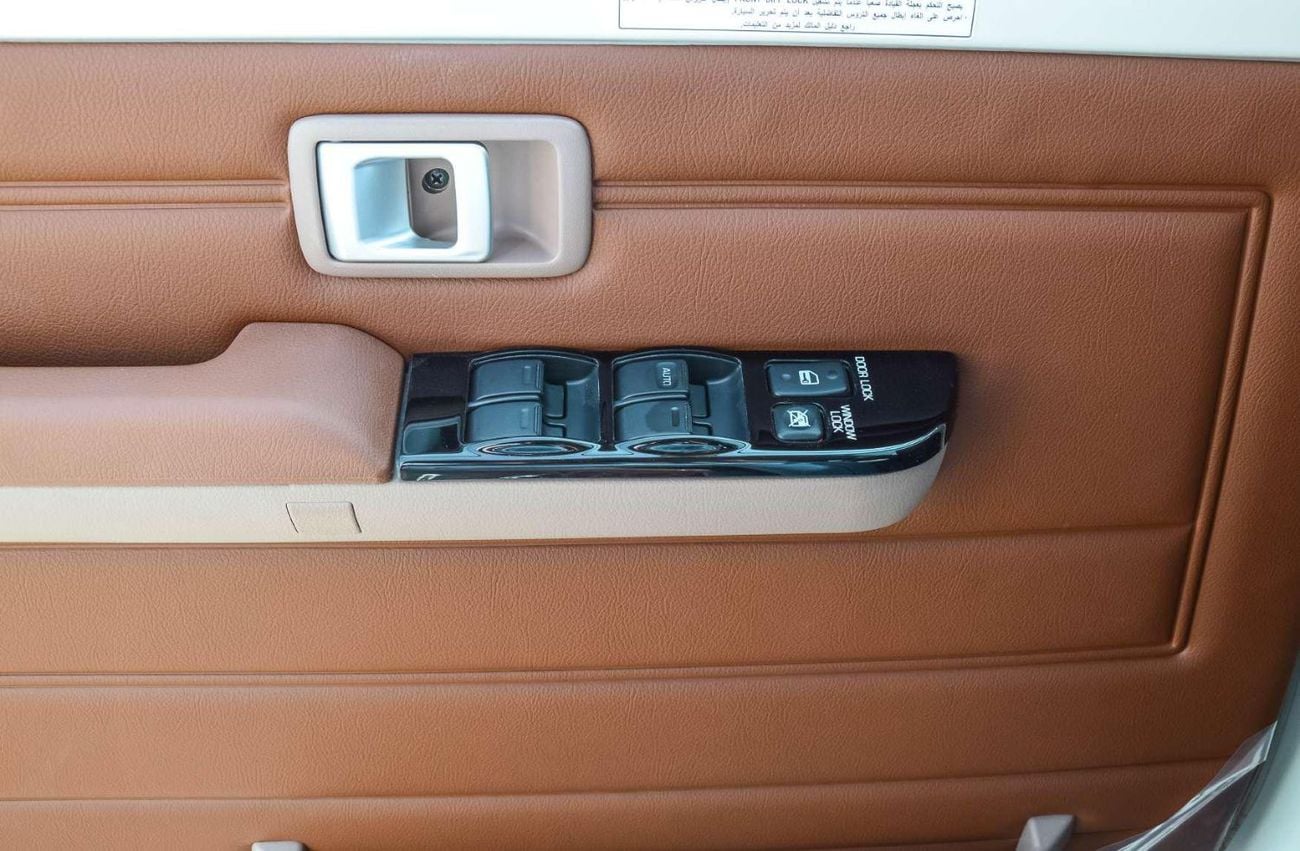 Toyota Land Cruiser Pick Up TOYOTA LAND CRUISER 79 4.0L V6 AT  4WD DC PICKUP 2025