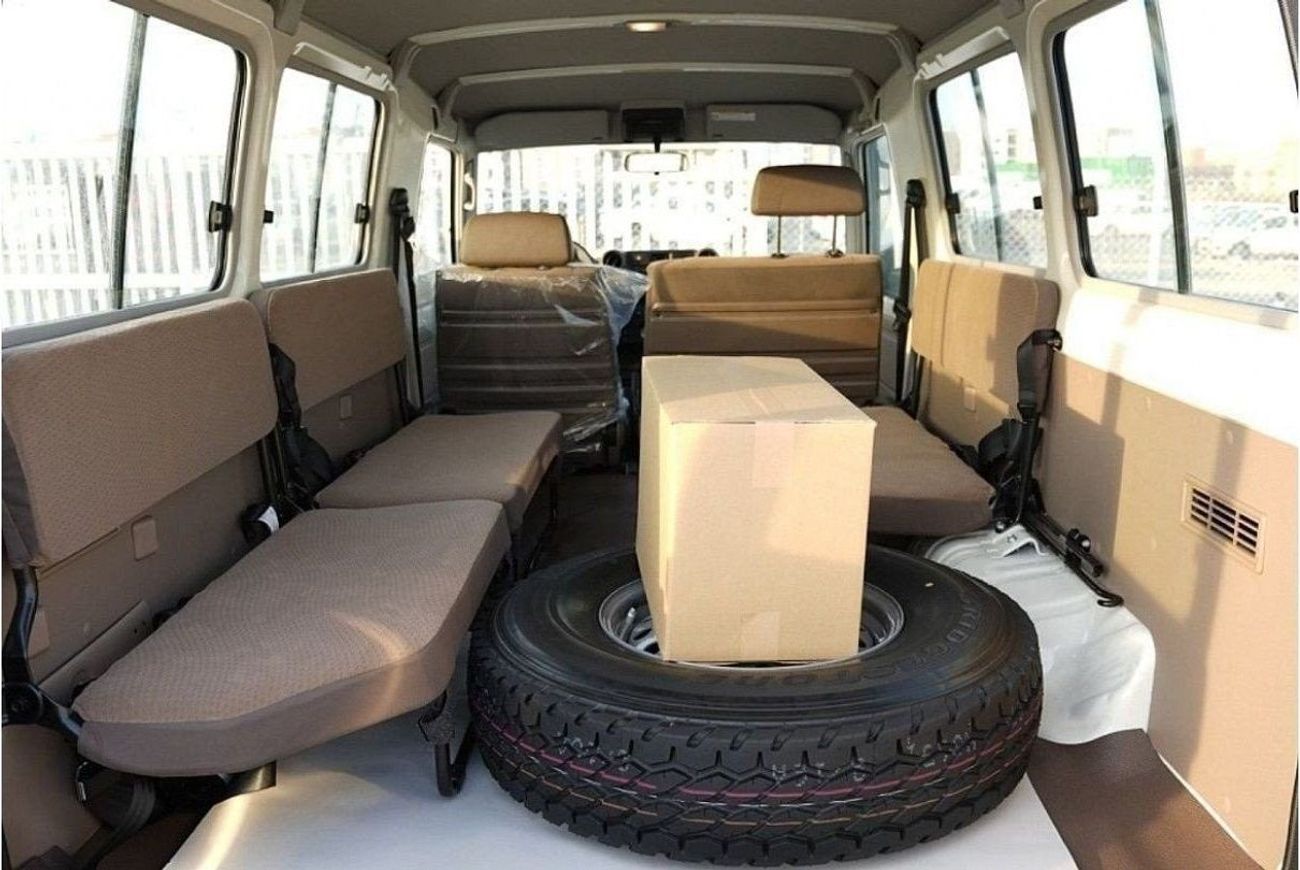 تويوتا لاند كروزر 70 Toyota Land Cruiser Hard Top LC78 4.5L 3DOOR V8 Diesel 2024