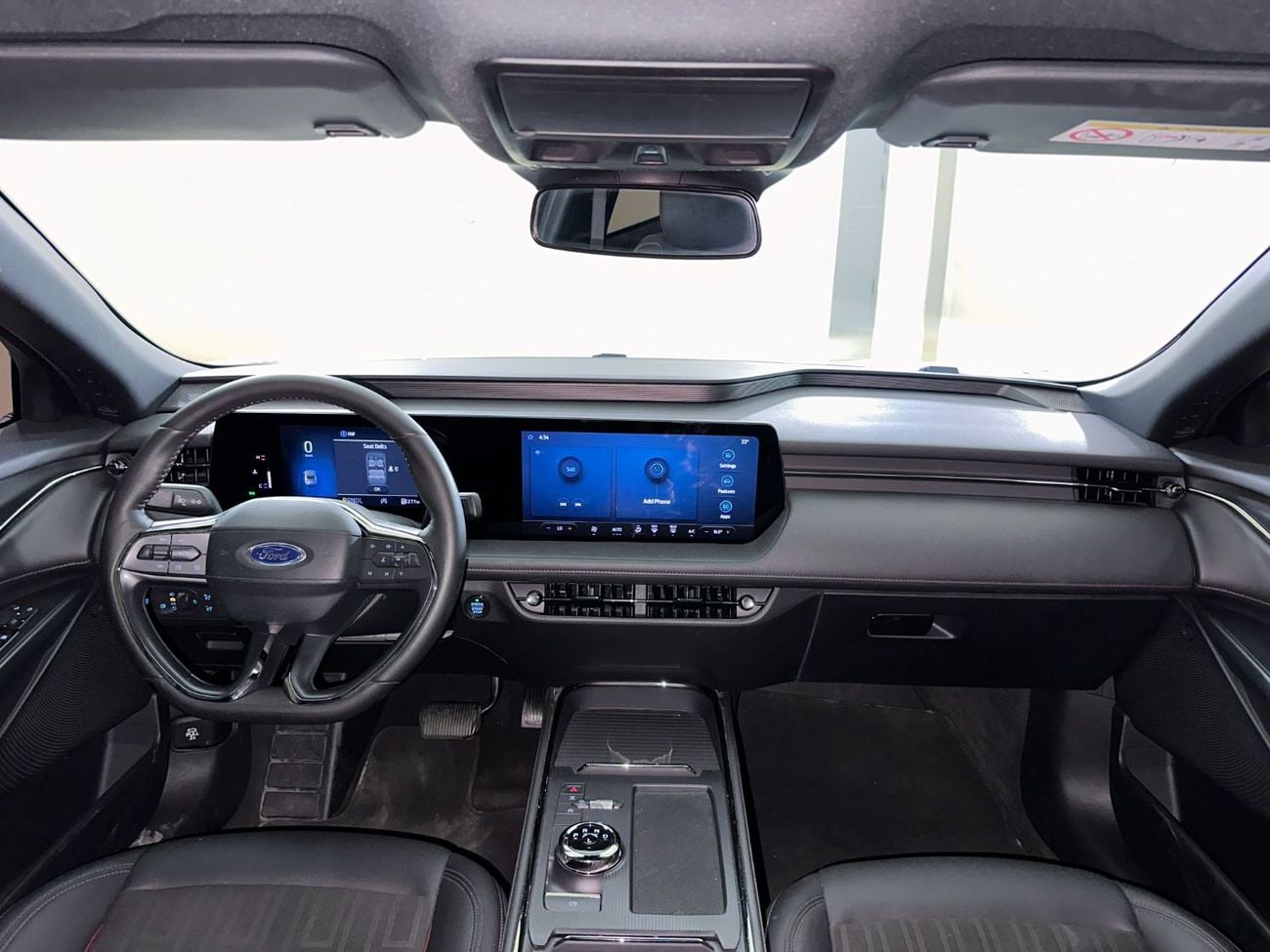Ford Taurus TREND / AL TAYER MOTORS AL QOUZ SHOWROOM