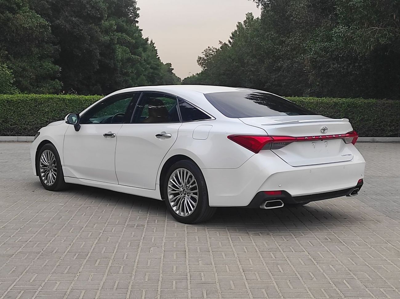 تويوتا افالون Limited 3.5L