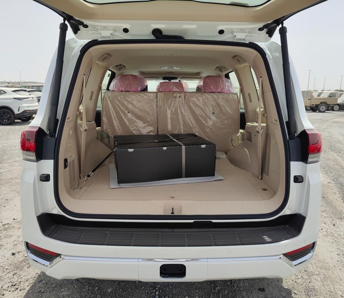 Toyota Land Cruiser 2025 Toyota Land Cruiser LC300 VXR (Full-Option without Radar) 3.3L V6 TW Twin Turbo Diesel A/T 4WD