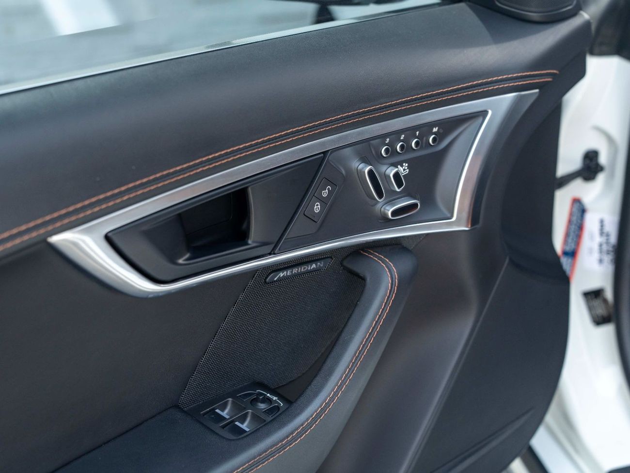 Jaguar F Type AED 3,538 PM • F-TYPE R 5.0 LITRE SUPERCHARGED V8 AWD • FULL JAGUAR SERVICE HISTORY