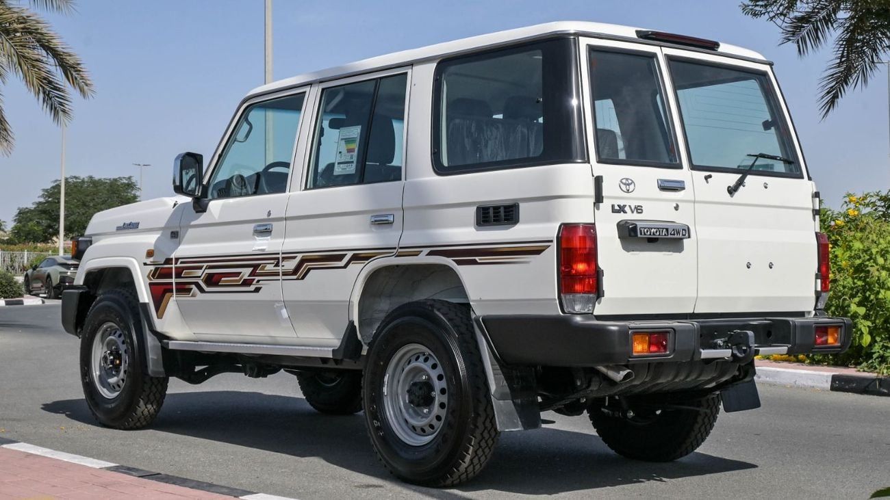 Toyota Land Cruiser 70 LC76 Mid ECTAGR016 - 2026 Toyota LC76 5 Doors Hardtop - 4.0L Petrol Manual - White