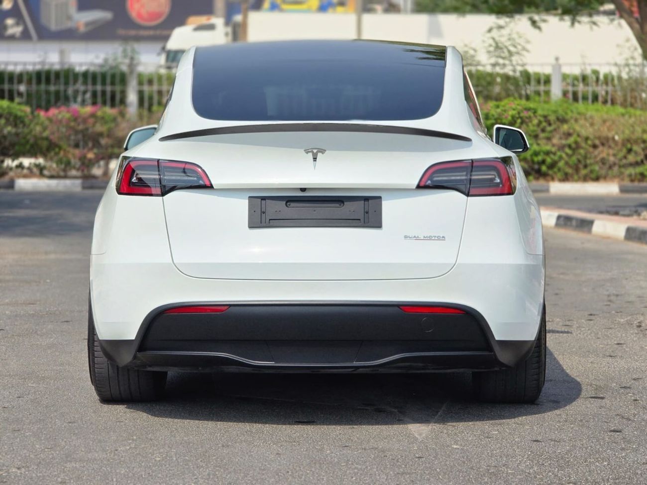 Tesla Model Y Performance (AWD) DUAL MOTOR 4WD 2024 GCC SINGLE OWNER WITH TESLA WARRANTY IN MINT CONDITION