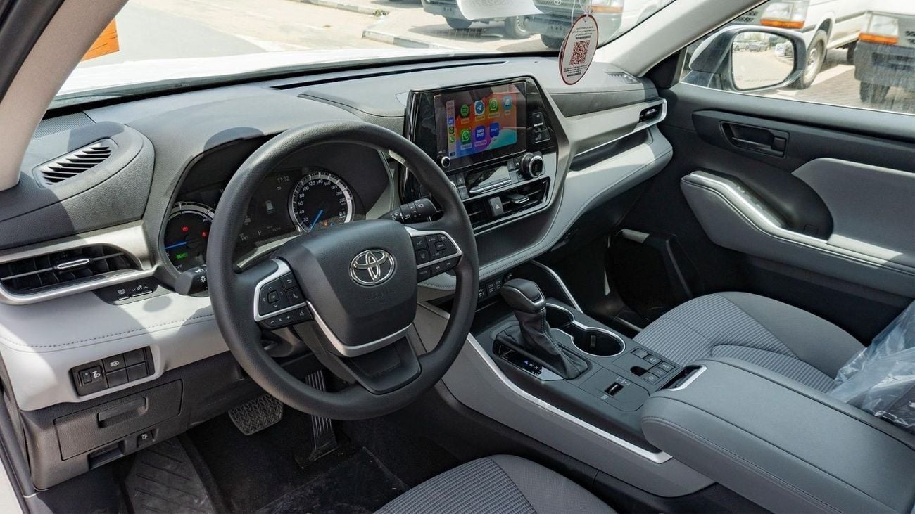 Toyota Highlander 2025 Toyota Highlander LE 2.5 HEV AT - Silver