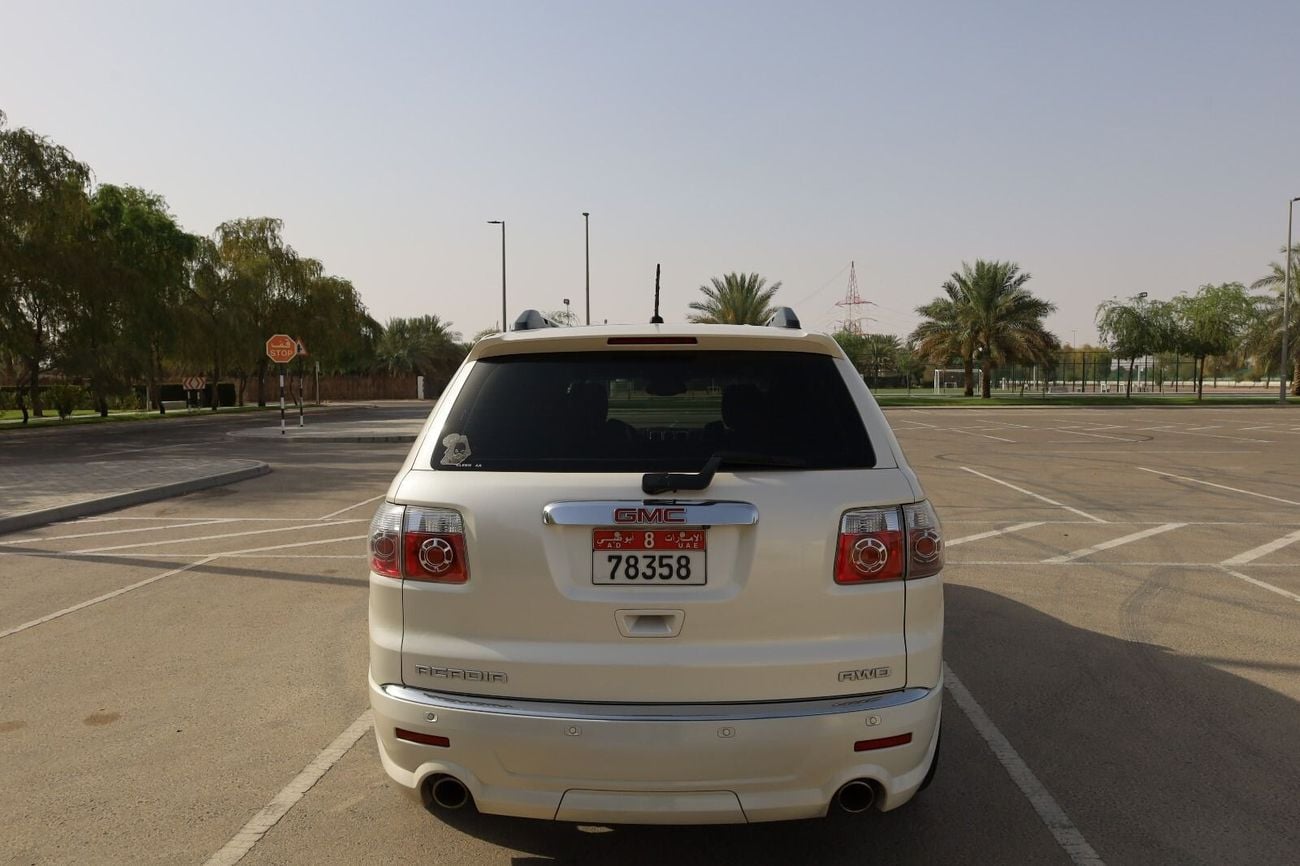 GMC Acadia DENALI