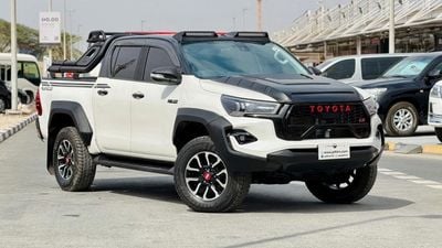 تويوتا هيلوكس 2019 | 2.8L DIESEL ENGINE | AT | RHD | ROOF MOUNTED LED LIGHTS | 4X4 HEAVY SPORTS BAR WITH BASKET |