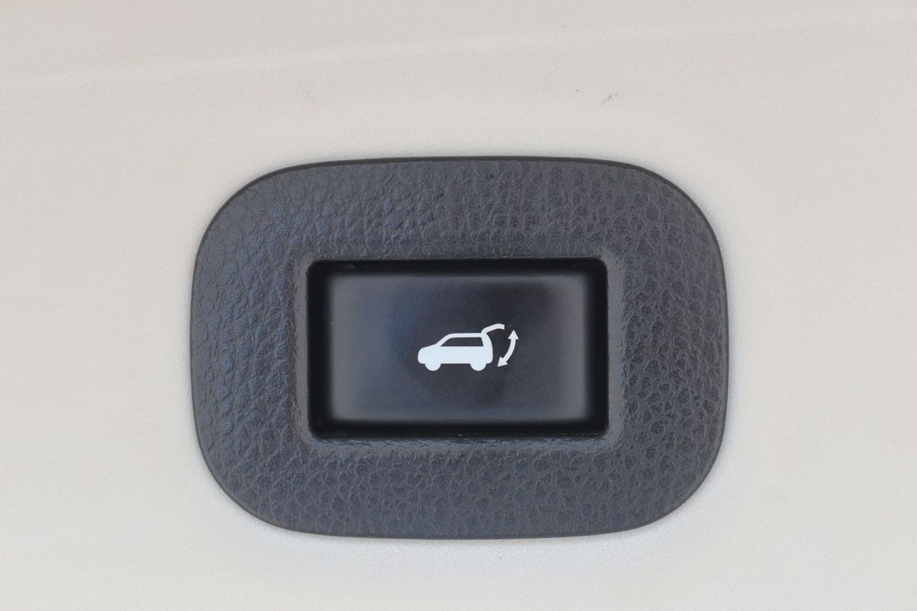 نيسان إكس تريل نيسان إكستريل موديل 2021 خليجى بدون حوادث ممشى 85000 KM بمحرك  2.5 سى سى بسعر 69000درهم