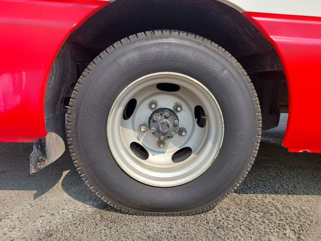 Nissan Civilian NISSAN CIVILIAN BUS RHD 2001 MODEL 4.1 L DIESEL AUTOMATIC(PM10091)