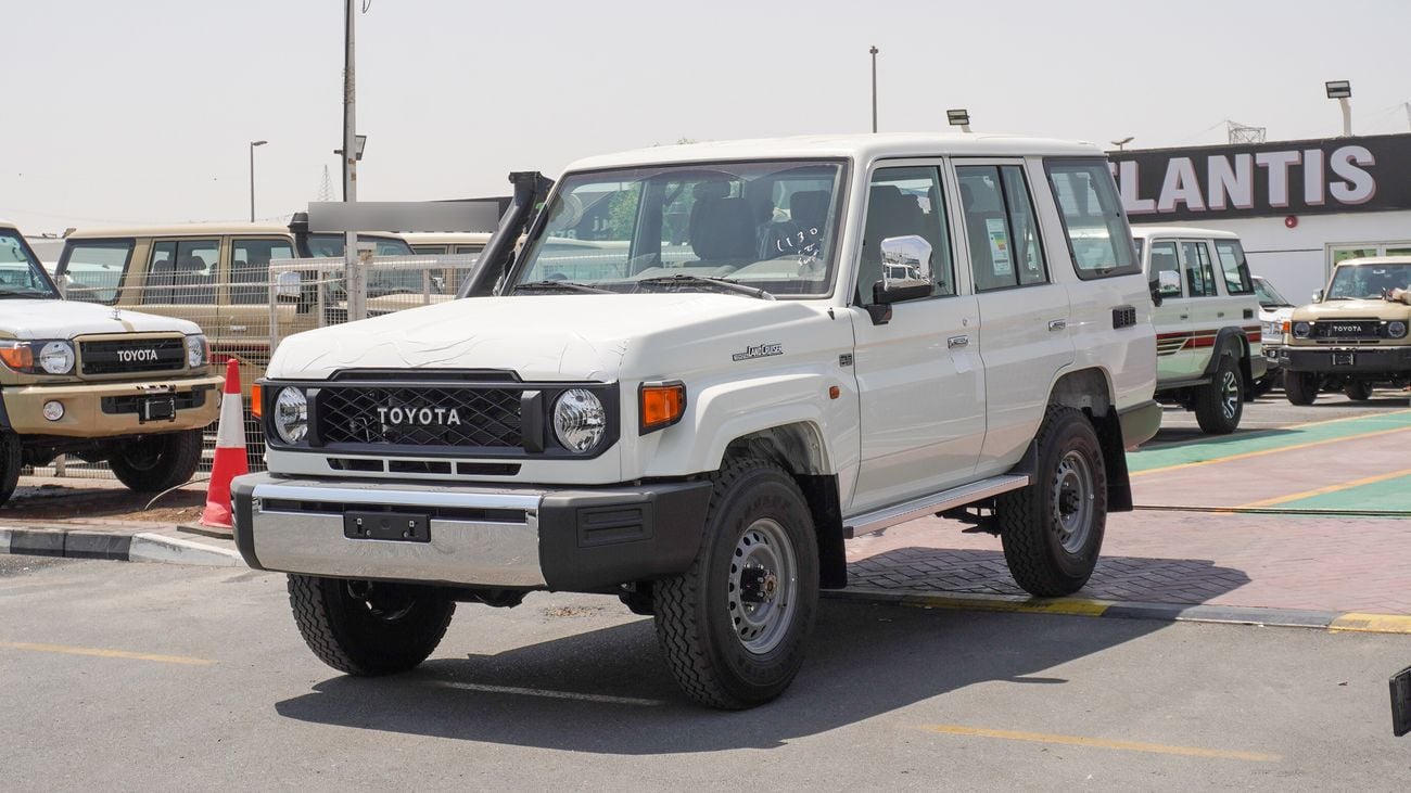 Toyota Land Cruiser 70 LX 2.8L Diesel A/T
