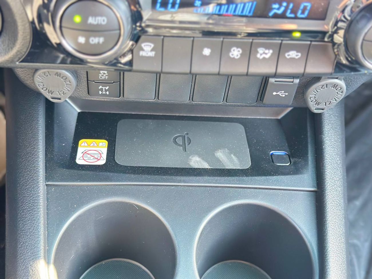 تويوتا هيلوكس GR-S 2.8 لتر 4X4 ديزل أوتوماتيك // 2026 // كاملة المواصفات مع مشغل DVD وكاميرا 360 درجة، ونظام مراقب