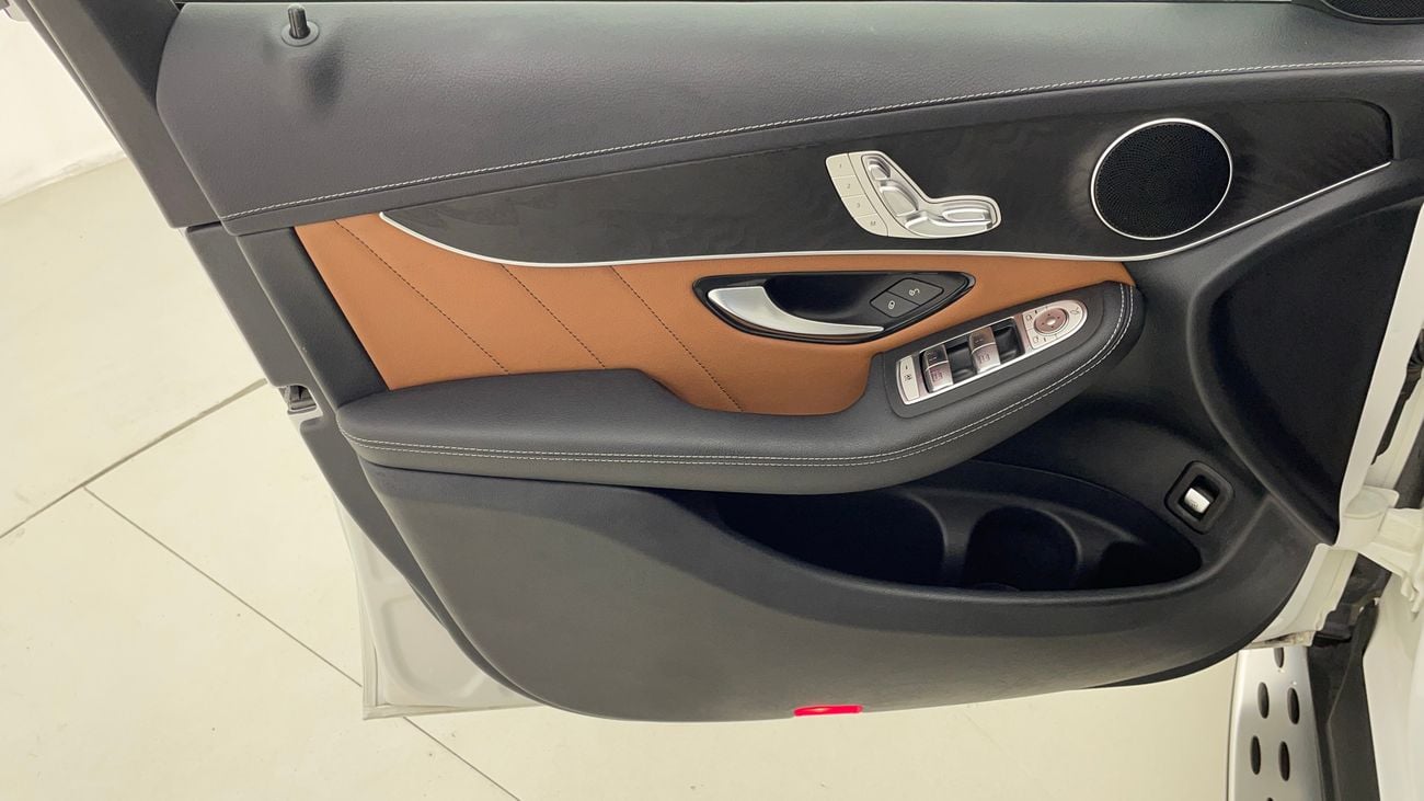 مرسيدس بنز GLC 200 AMG LINE 2 | بدون دفعة مقدمة | اختبار القيادة في المنزل