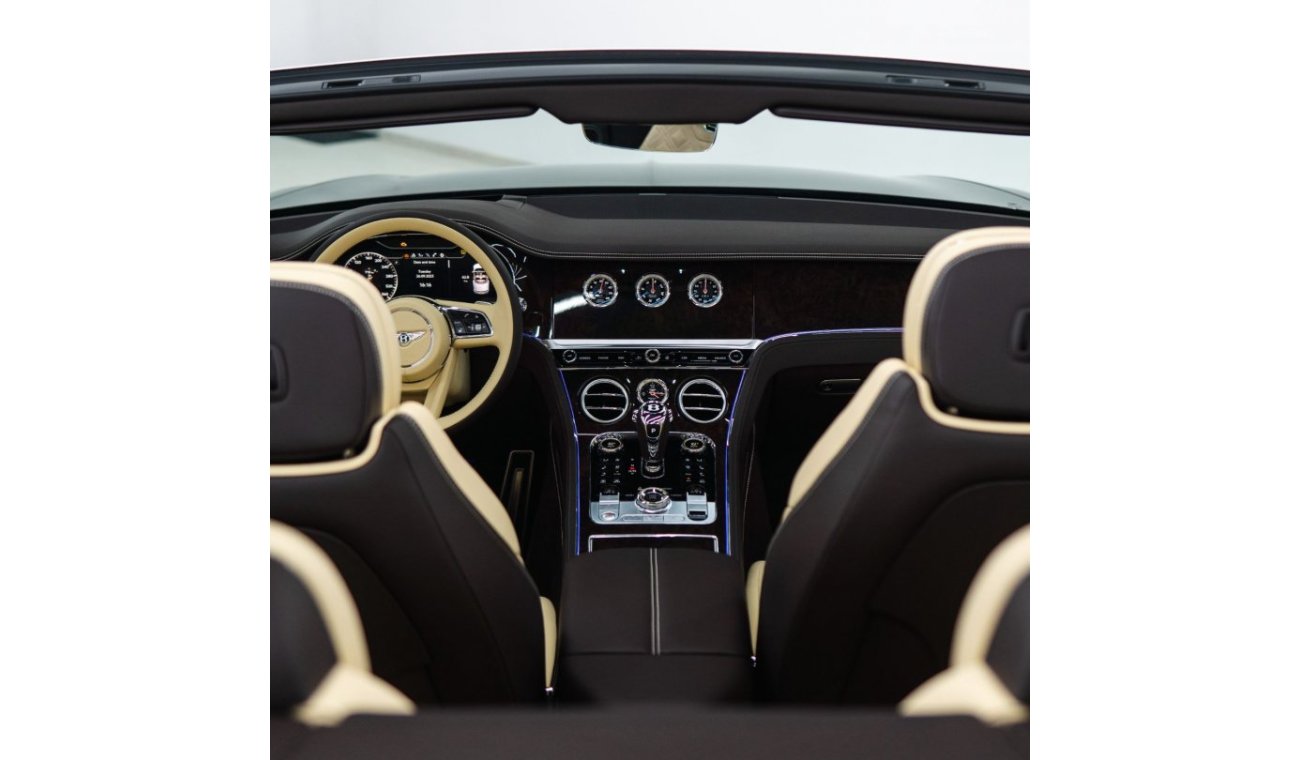 بنتلي كونتيننتال جي تي سي Bentley Continental GTC Azure V8 Mulliner Rotating Dynamic Full