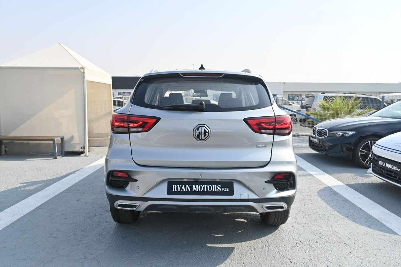MG ZS MG ZS Luxury 1.5L Petrol Model 2025, Color Silver