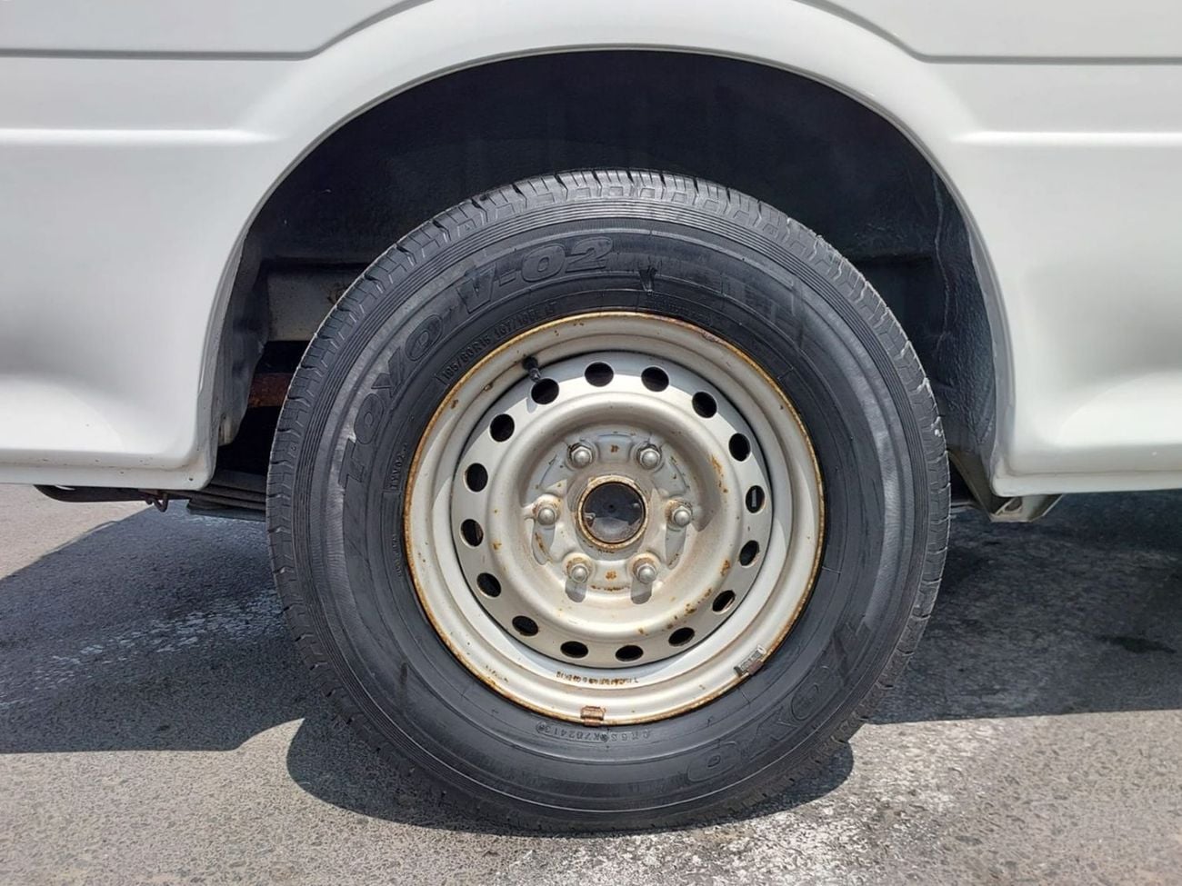 Toyota Hiace (RAMADAN OFFER) TOYOTA HIACE VAN RHD 2003 MODEL 2.4 L PETROL AUTOMATIC(PM02943)